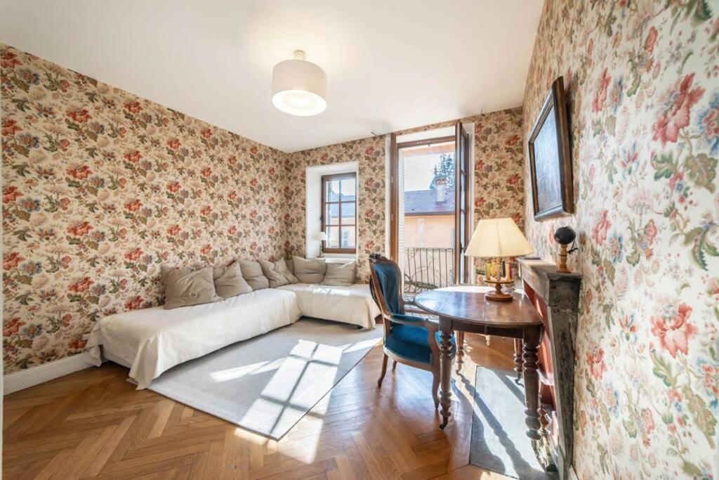 Le Rousseau Apartment Annecy Exterior photo